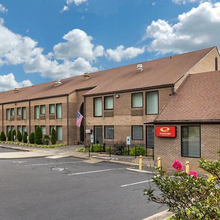 Econo Lodge & Suites סאות'רן פיינס מראה חיצוני תמונה