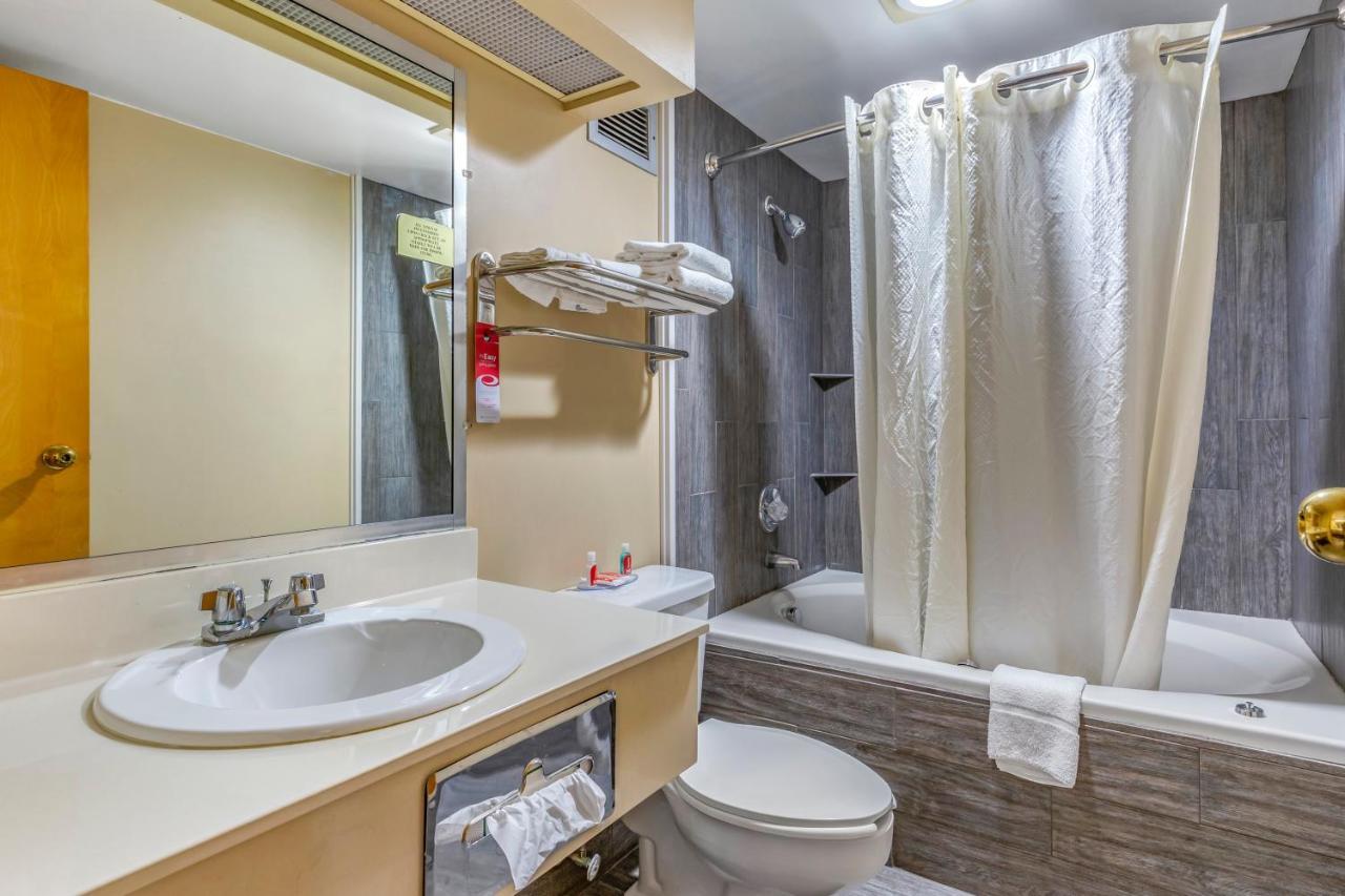 Econo Lodge & Suites סאות'רן פיינס מראה חיצוני תמונה