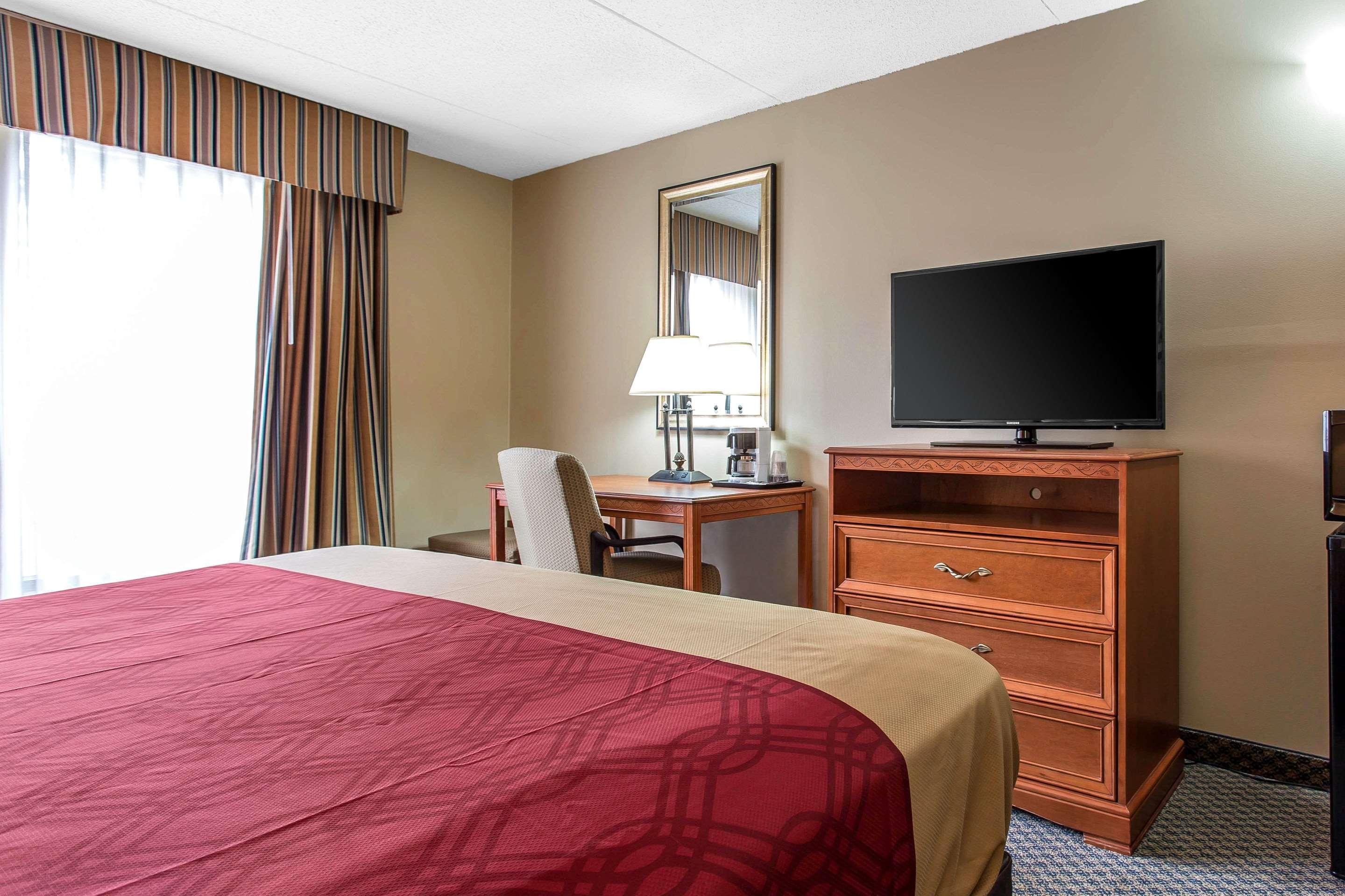 Econo Lodge & Suites סאות'רן פיינס מראה חיצוני תמונה