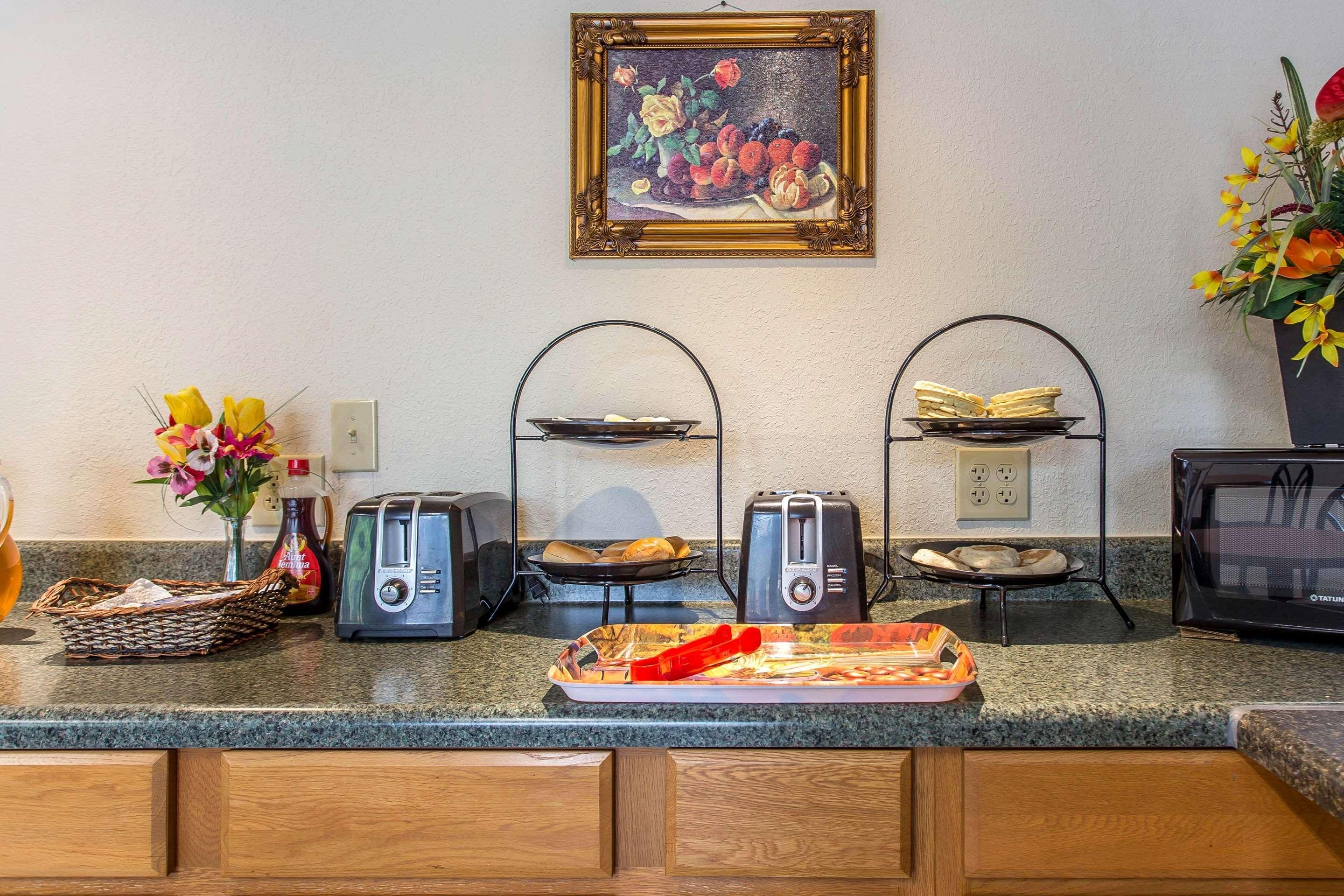 Econo Lodge & Suites סאות'רן פיינס מראה חיצוני תמונה