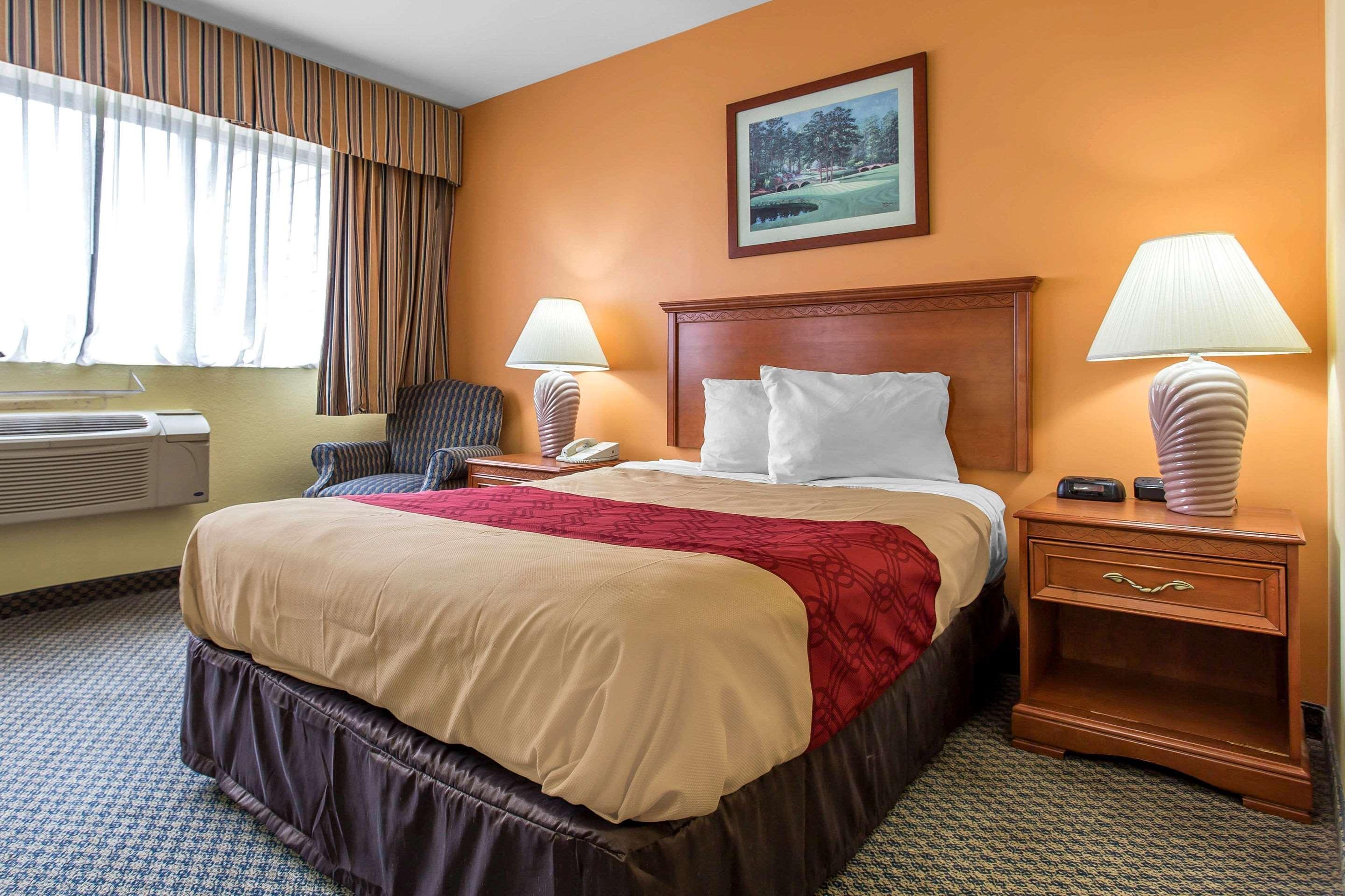 Econo Lodge & Suites סאות'רן פיינס מראה חיצוני תמונה