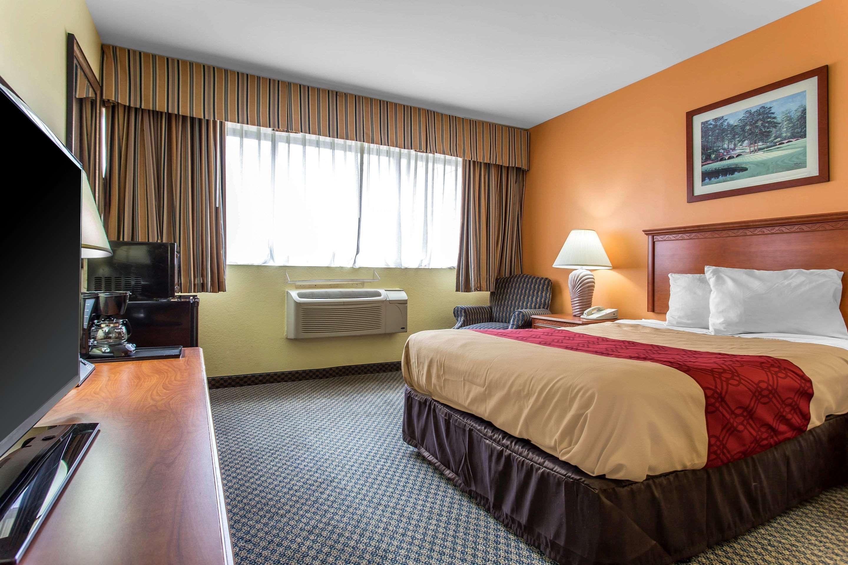 Econo Lodge & Suites סאות'רן פיינס מראה חיצוני תמונה