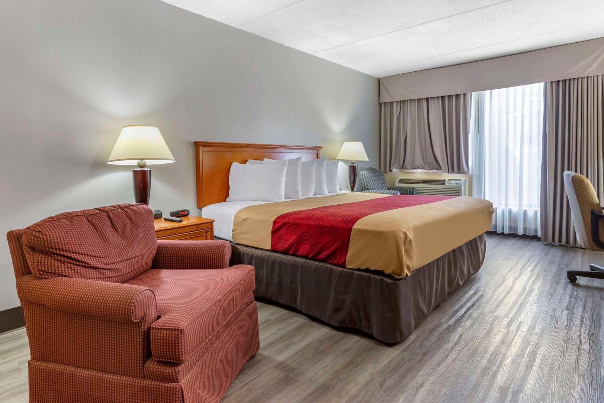 Econo Lodge & Suites סאות'רן פיינס מראה חיצוני תמונה